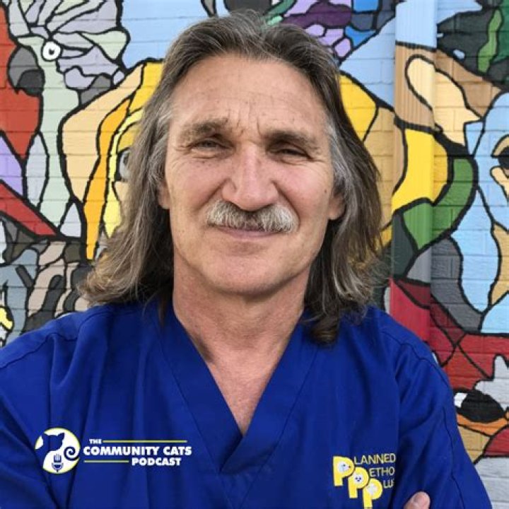 Discovering Dr. Jeff Young's Age: A Journey into the Life of a Renowned Veterinarian