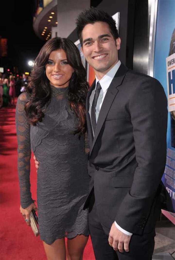 Tyler Hoechlin's Wife: An Insight into His Relationships and Personal Life